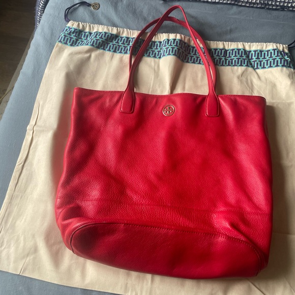 Tort Burch Tote - Picture 1 of 8